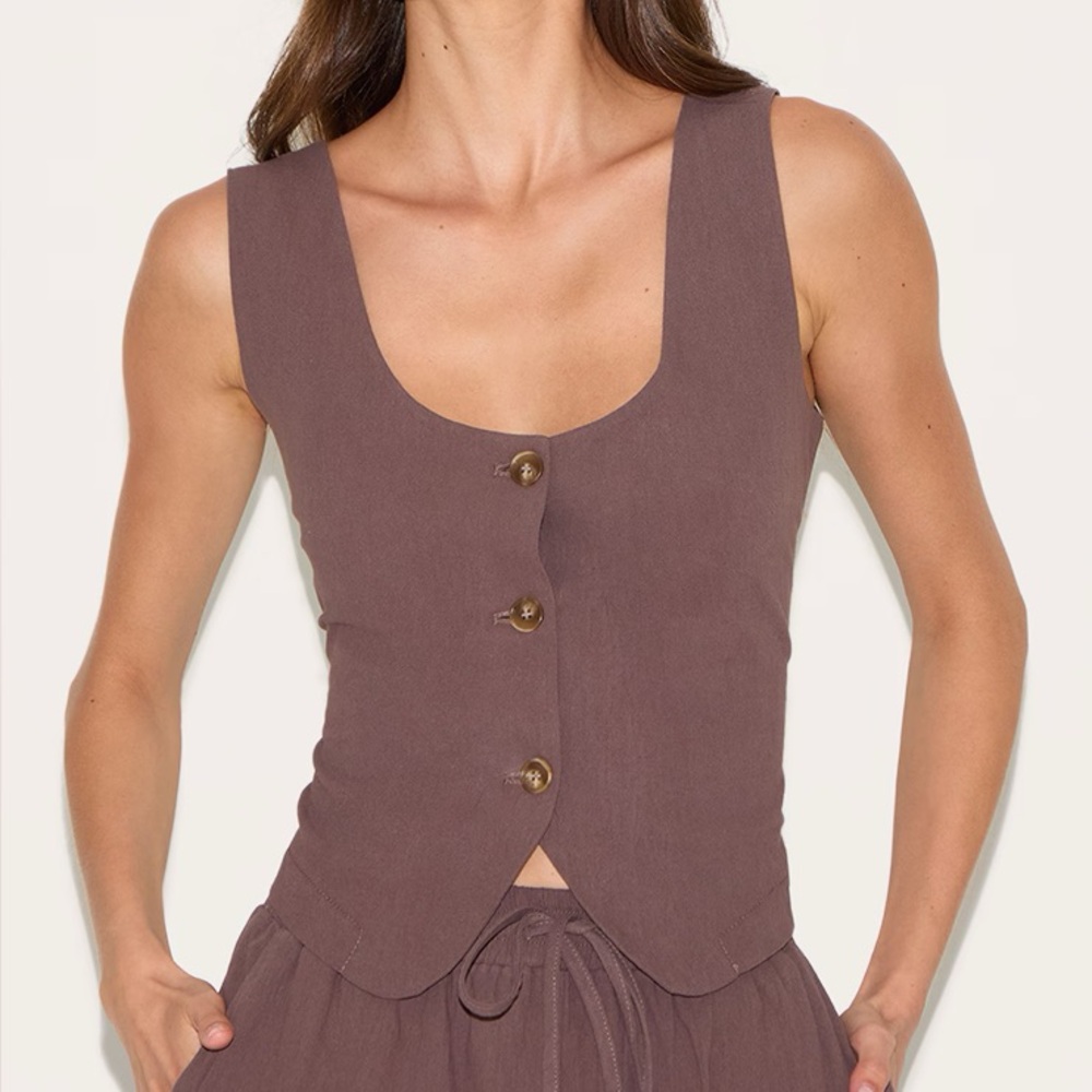 PrettyLittleThing Dark Brown Linen Look Tailored Scoop Neck Fitted Vest Waist